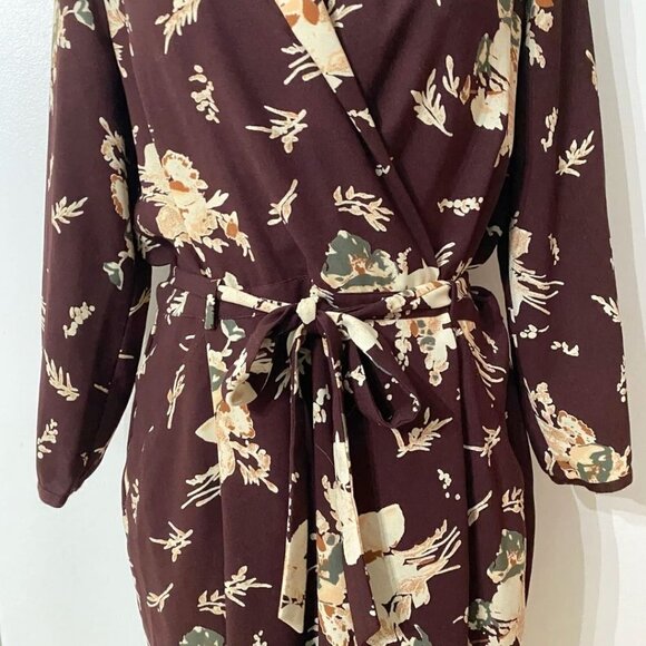 ARITZIA WILFRED BURGUNDY FLORAL FAUX WRAP SURPLICE BELTED MINI DRESS - 6 - Picture 5 of 11